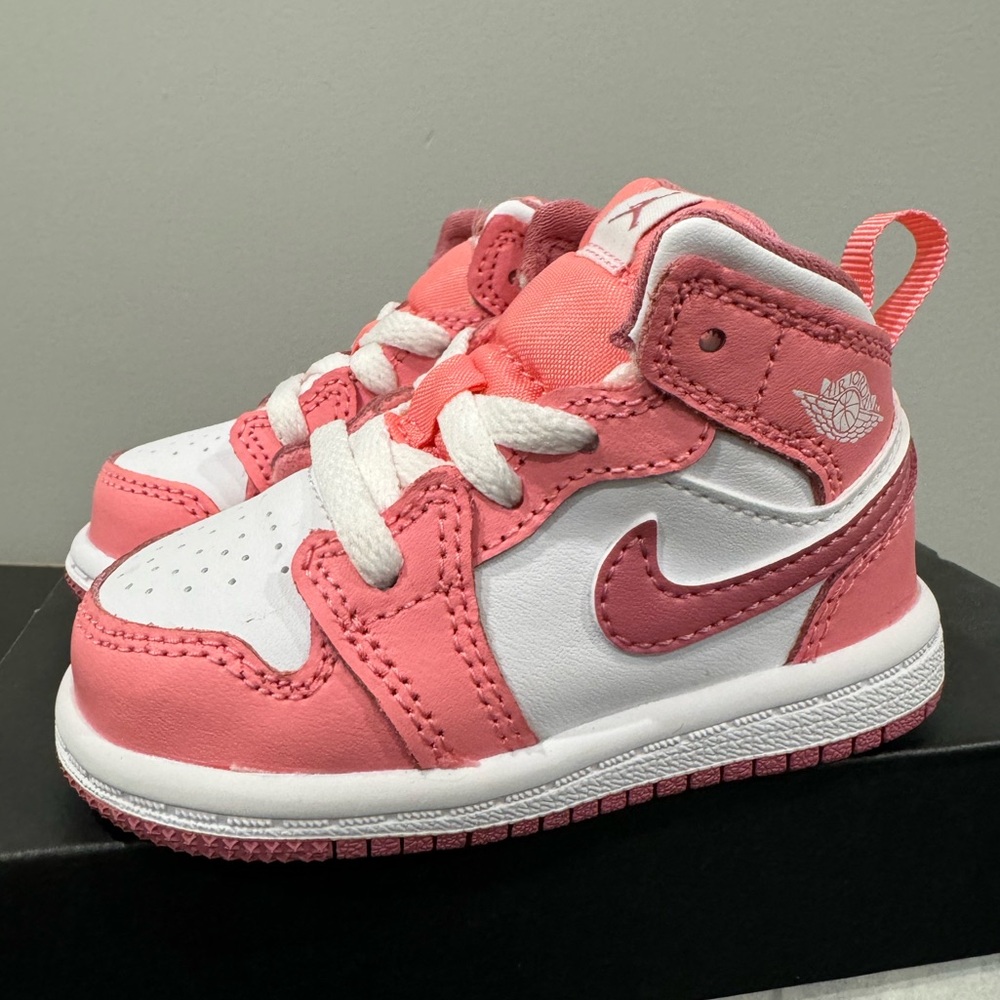 Jordan 1 Mid TD Coral Chalk/Desert Berry